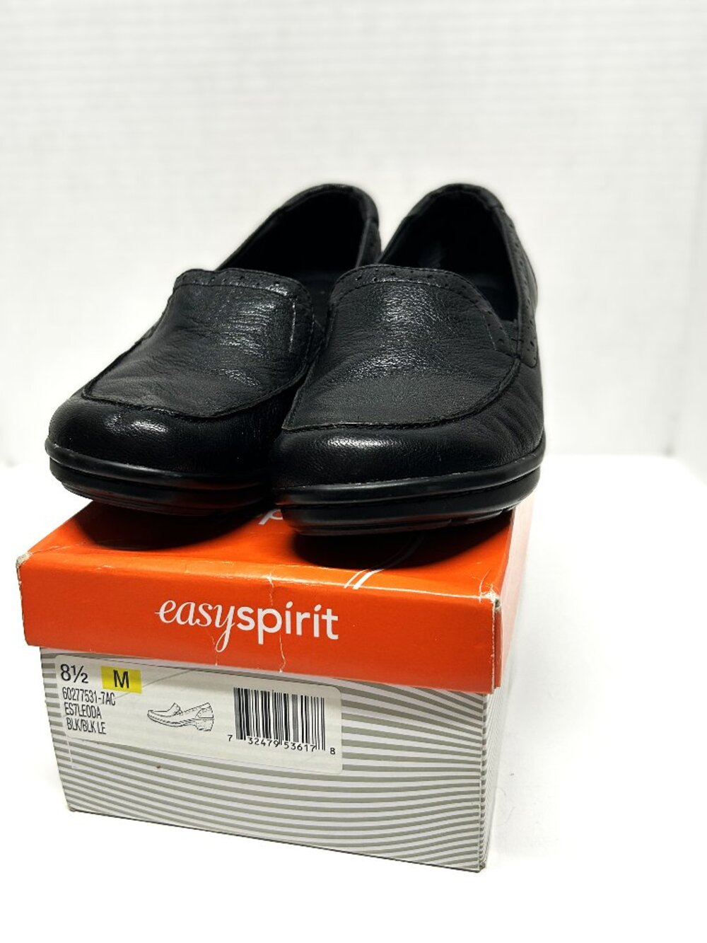 Easy Spirit  Leoda black leather loafers in size 8.5
